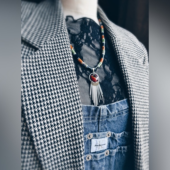 Beaded heart pendant necklace - Picture 10 of 14